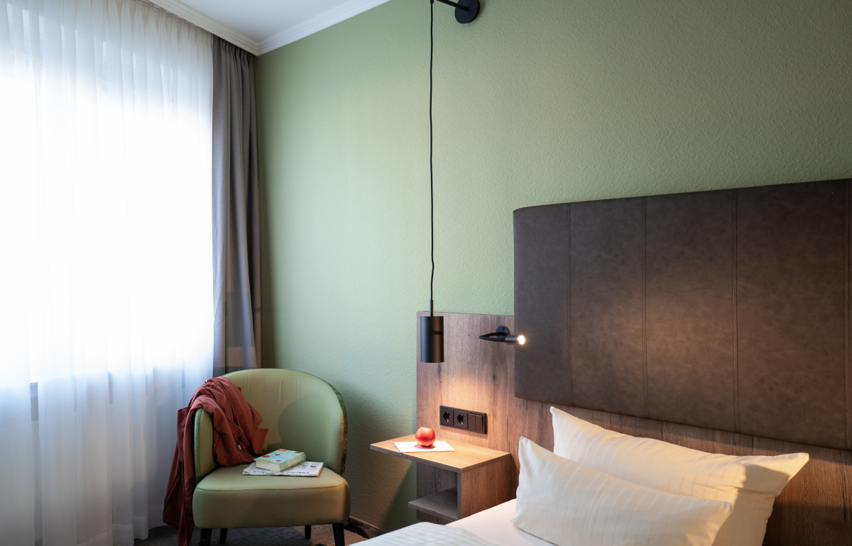 Doppelzimmer Bild 6 LIHO Hotel Lindenhof Lübeck • Urlaub in Schleswig Holstein